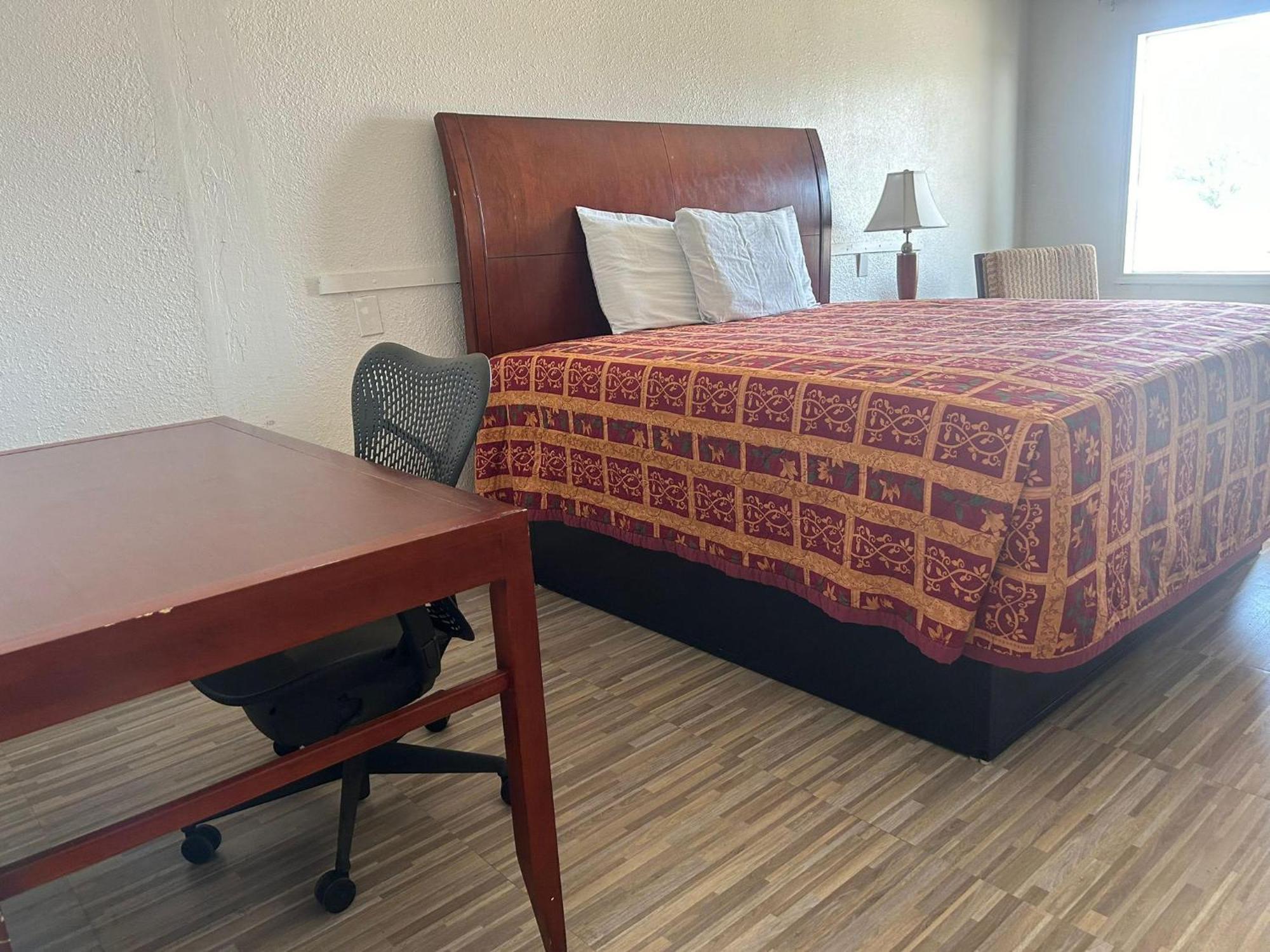 Quest Inn Уэтерфорд Экстерьер фото